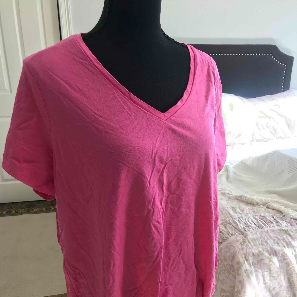 Hue Bright Pink T-shirt NWOT